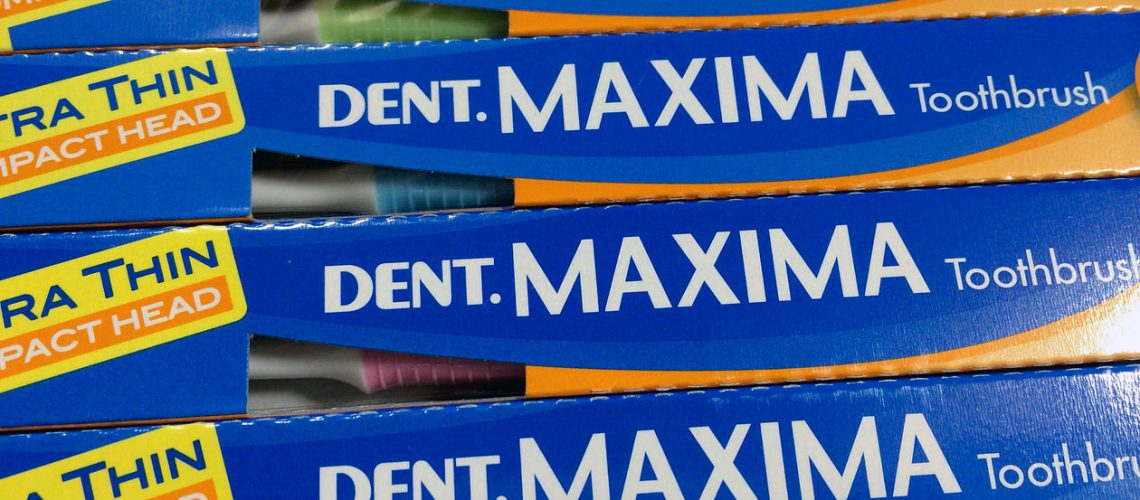 奥歯まで磨きやすい歯ブラシ『デントマキシマ』はコンパクトヘッドで操作性抜群！ | MW.com